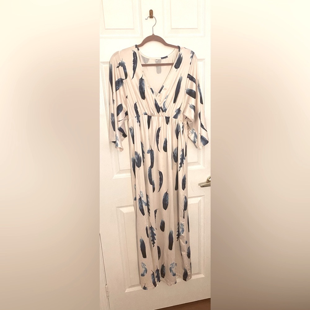 Blue Leaf Patterned Long-Sleeve & V-Neck Dress